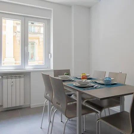 Fibra Superfast Politeama Rossetti Modern Appartement *