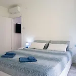 Fibra Superfast Politeama Rossetti Modern Apartment