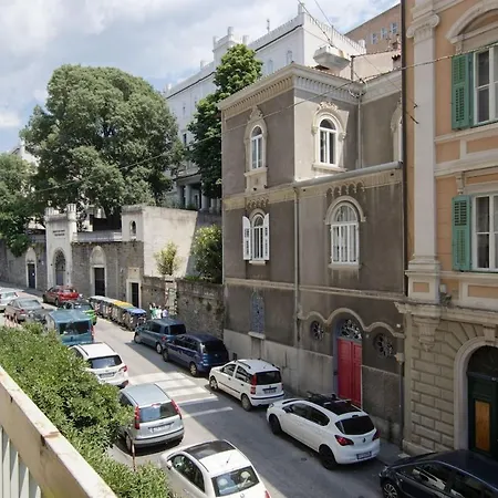 Apartment Fibra Superfast Politeama Rossetti Modern *