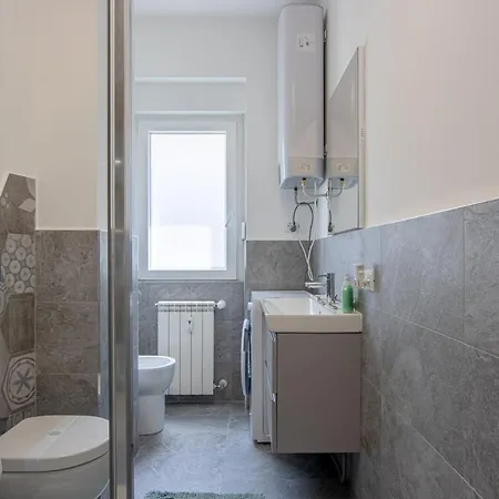 Fibra Superfast Politeama Rossetti Modern Apartment